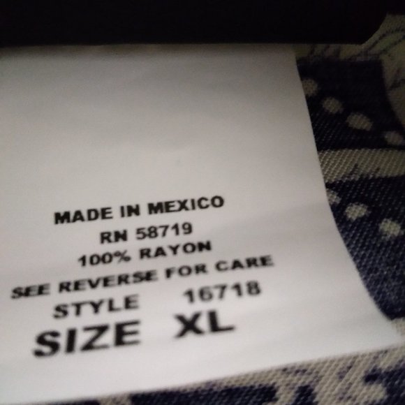 Patterned Button Down Top  by Notations | Size XL - Picture 5 of 5